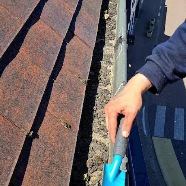 Afwassen dakgoten en rolluiken