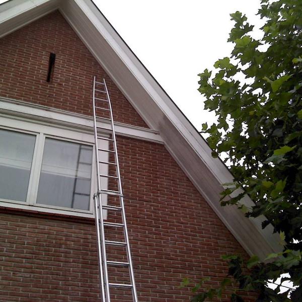 Afwassen dakgoten en rolluiken